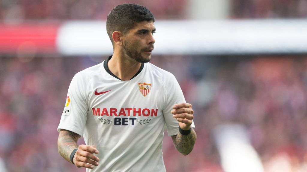 Banega, en un partido con el Sevilla.