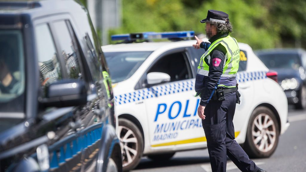 La policía detecta 34 botellones y 270 fiestas en Madrid, menos que el fin de semana anterior La policía detecta 34 botellones y 270 fiestas en Madrid, menos que el fin de semana anterior