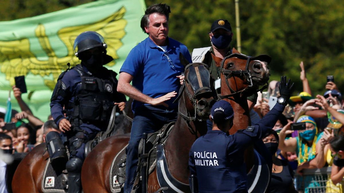 Brasil supera los 500.000 casos de coronavirus mientras Bolsonaro pasea a caballo entre una multitud Brasil supera los 500.000 casos de coronavirus mientras Bolsonaro pasea a caballo entre una multitud
