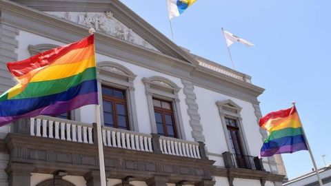 Moderador cultura Legítimo El Supremo dice que es ilegal que las instituciones icen banderas no oficiales aunque sea ocasional - NIUS Moderador cultura Legítimo El Supremo dice que es ilegal que las instituciones icen banderas no oficiales aunque sea ocasional - NIUS