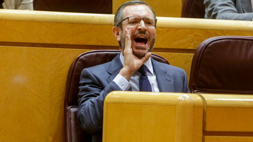 Javier Maroto, a gritos en el pleno del Senado Javier Maroto, a gritos en el pleno del Senado