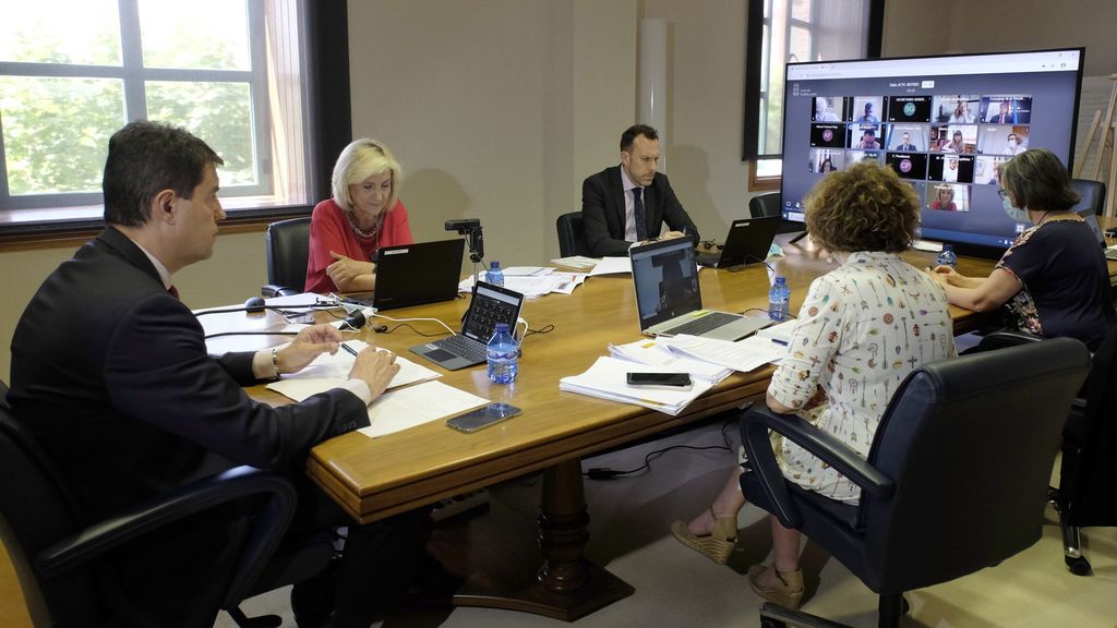 Tres nuevos "microbrotes" de coronavirus controlados: uno en Soria y dos en residencias de ancianos de Ávila y Valladolid Tres nuevos "microbrotes" de coronavirus controlados: uno en Soria y dos en residencias de ancianos de Ávila y Valladolid