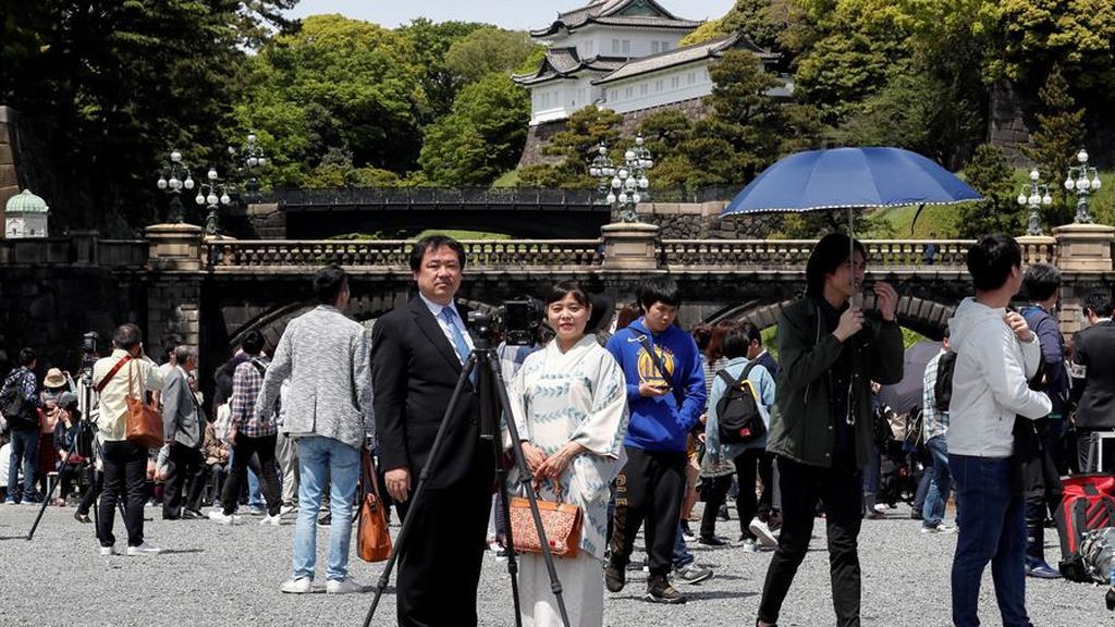 Japón reabre los lugares turísticos