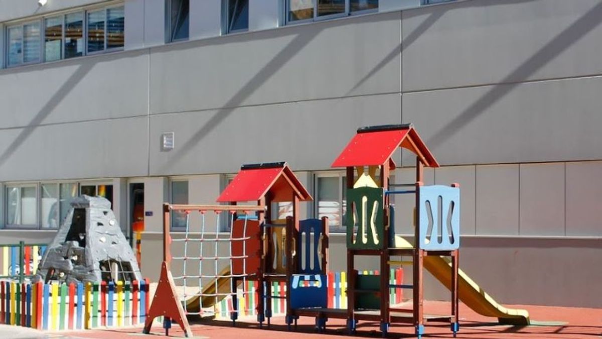 Tarifa sanitaria en un colegio por el Covid-19 a pesar del reparto de geles y mascarillas por parte de la Administración Tarifa sanitaria en un colegio por el Covid-19 a pesar del reparto de geles y mascarillas por parte de la Administración