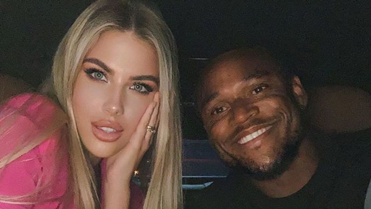 Una modelo rusa revela las amenazas que sufrió por un futbolista negro: "Para mi todos somos iguales"