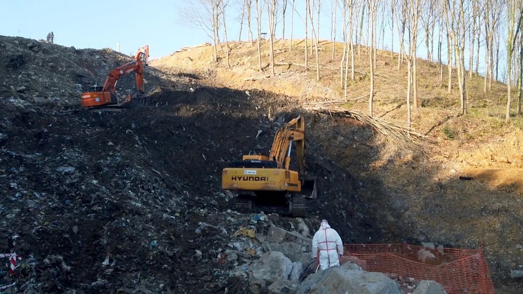 Cuatro meses sin Alberto y Joaquín, los trabajadores sepultados en el vertedero de Zaldibar Cuatro meses sin Alberto y Joaquín, los trabajadores sepultados en el vertedero de Zaldibar