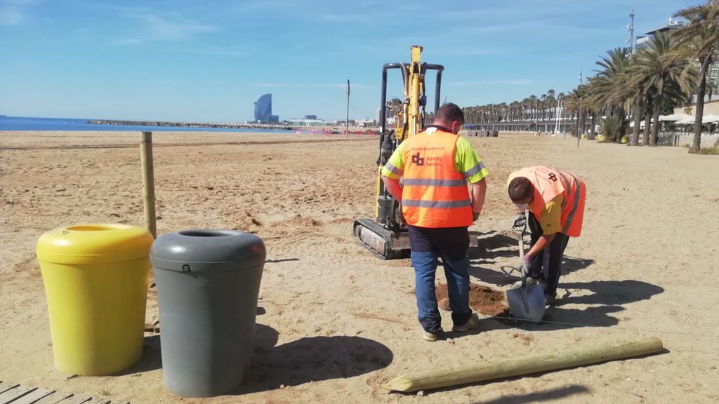 Abren las playas de Barcelona