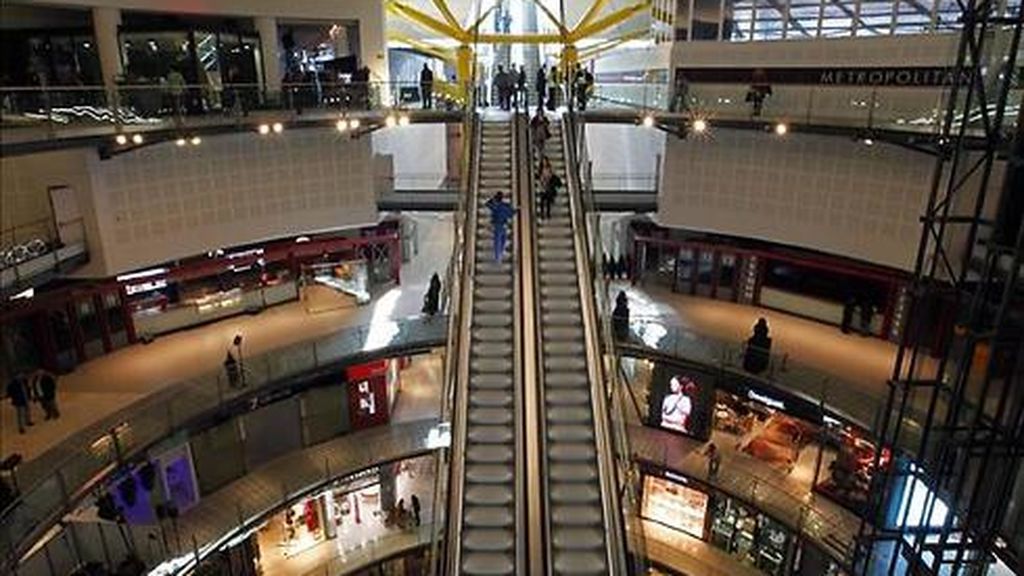 Los centros comerciales de Madrid se preparan para abrir con nuevas normas de movilidad