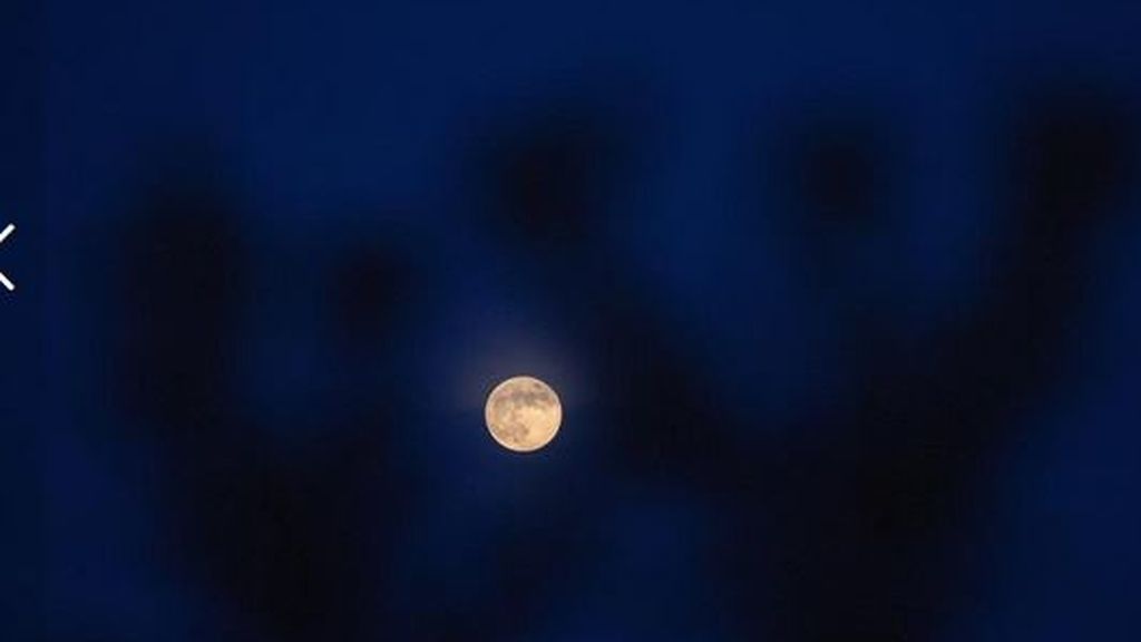 Disfruta de las imágenes que deja la luna de fresa - Bulgaria