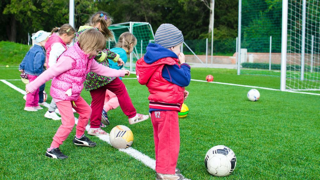 niños-balones-pexels