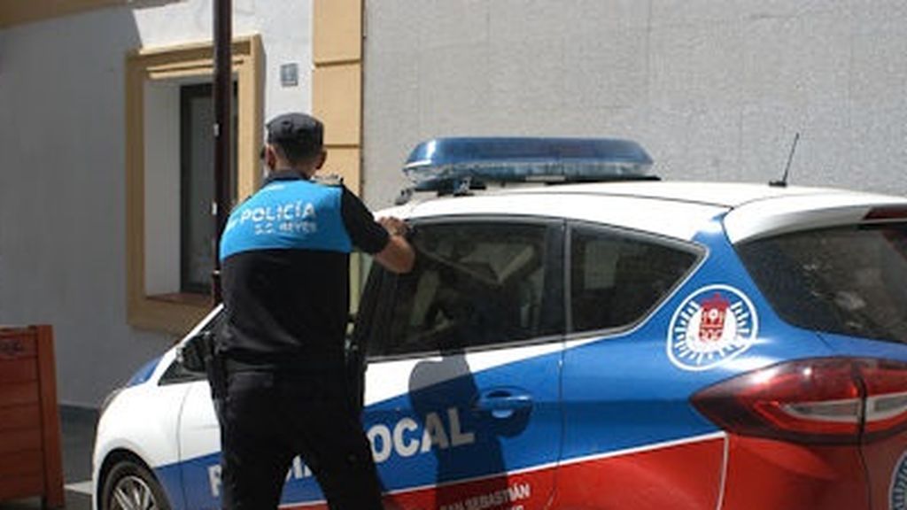Escondidos hasta en en el frigorífico: la policía de Toledo desmantela una fiesta con 29 asistentes Escondidos hasta en en el frigorífico: la policía de Toledo desmantela una fiesta con 29 asistentes