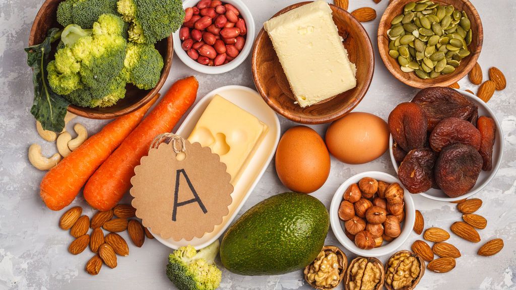 La dieta baja en vitamina A también podrá provocar que los labios se agrieten.