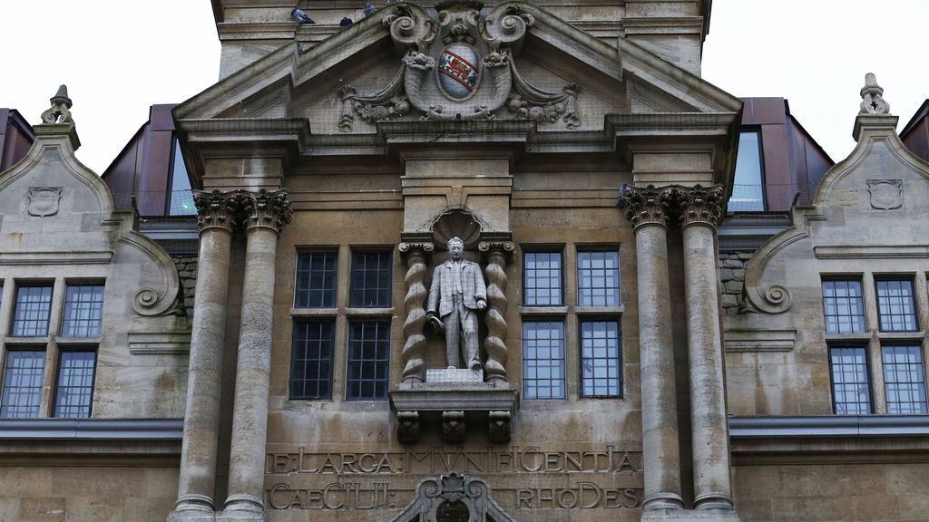 Retirada de la estatua de Cecil Rhodes