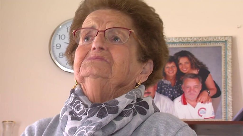 Clotilde escapa de las garras del coronavirus con 87 años: "Pedí morir a mi madre, pero Dios no quiso que muriera"