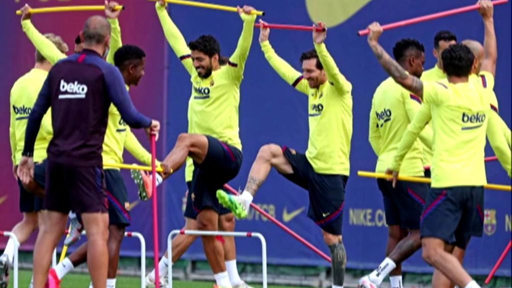 Leo Messi, entrenando con el resto de sus compañeros.