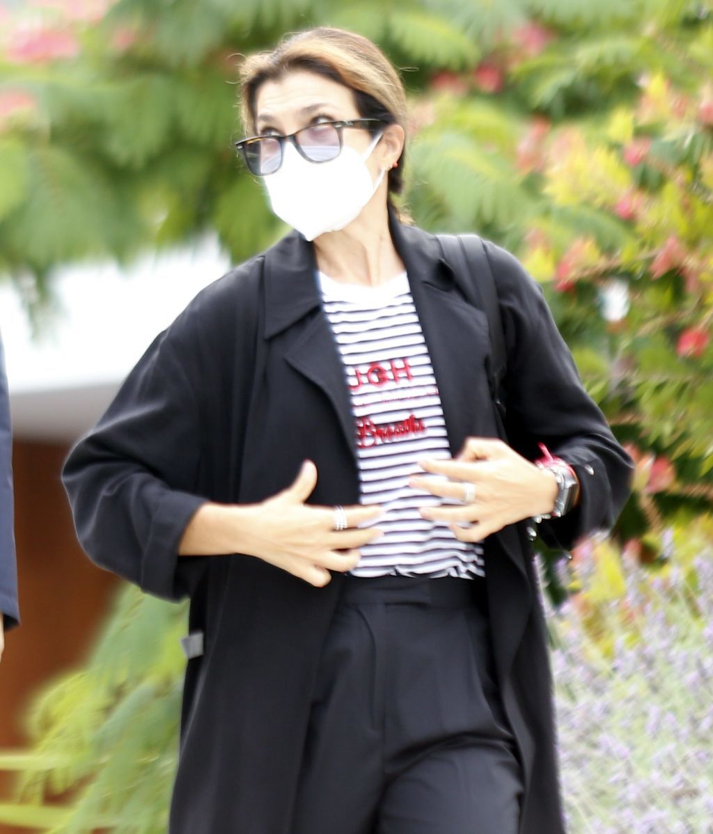 Familiares y amigos dan su último adiós a Rosa María Sardá