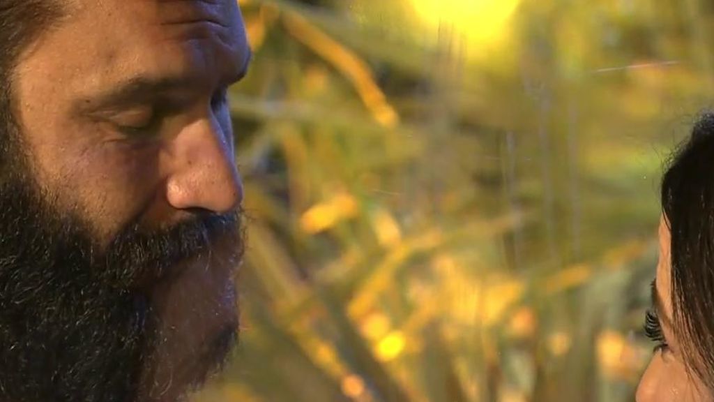 Así ha sido el reencuentro del ganador de 'Supervivientes' con su familia