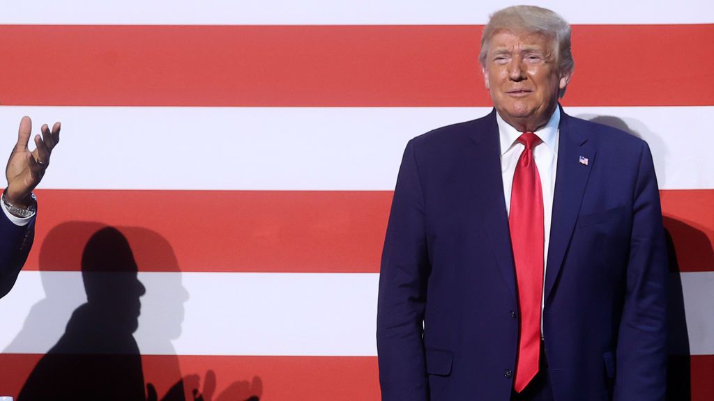 Trump pide a sus seguidores que no le demanden si se contagian de coronavirus en su mítin Trump pide a sus seguidores que no le demanden si se contagian de coronavirus en su mítin