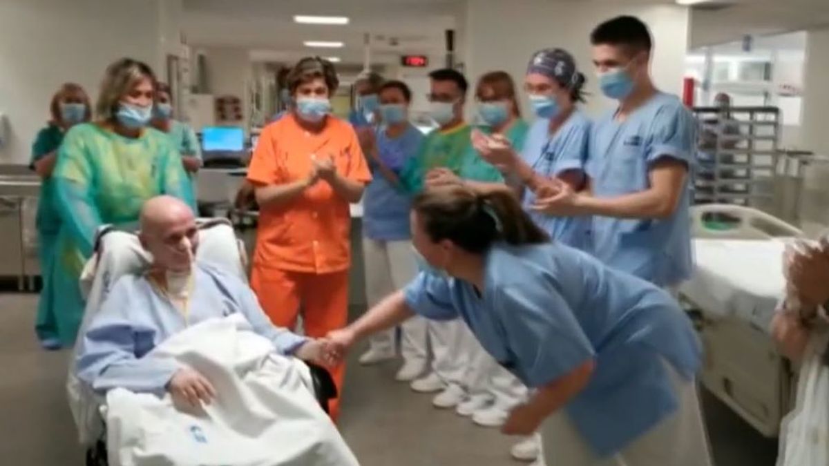 Celebración en la UCI del hospital de Alcalá de Henares: Pepe López se recupera tras 91 de lucha contra el coronavirus