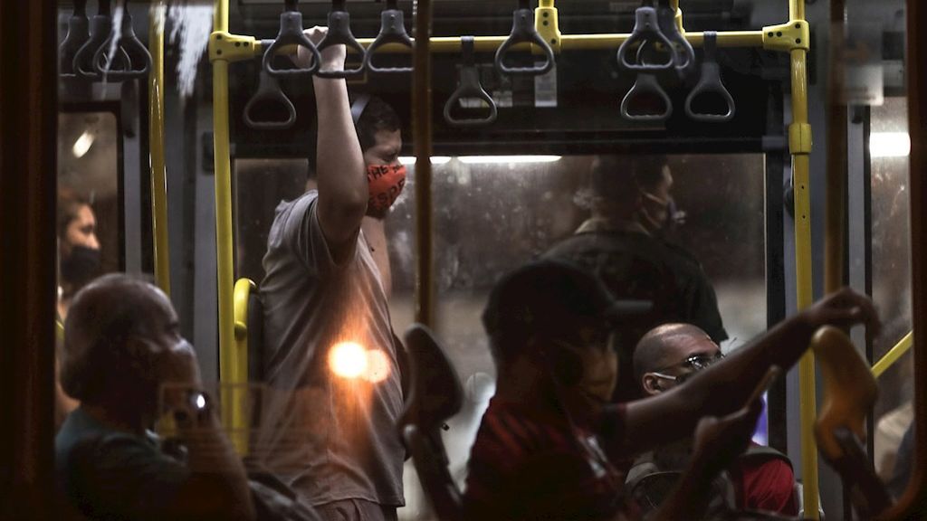 Brasil supera a Reino Unido como el segundo país con más muertes por Covid-19, con casi 42.000 fallecimientos Brasil supera a Reino Unido como el segundo país con más muertes por Covid-19, con casi 42.000 fallecimientos