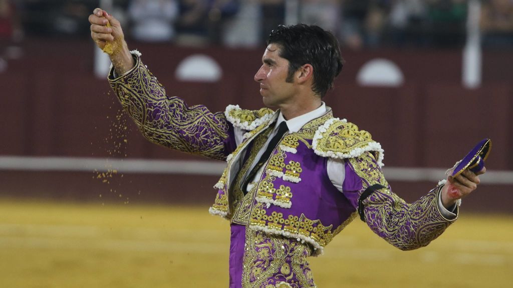 Cayetano Rivera responde a Hamilton tras sus críticas a la tauromaquia española: "Aprende un poco" Cayetano Rivera responde a Hamilton tras sus críticas a la tauromaquia española: "Aprende un poco"