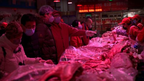 El Gobierno chino once barrios de Pekín tras el nuevo brote declarado el mayor mercado mayorista de ciudad -