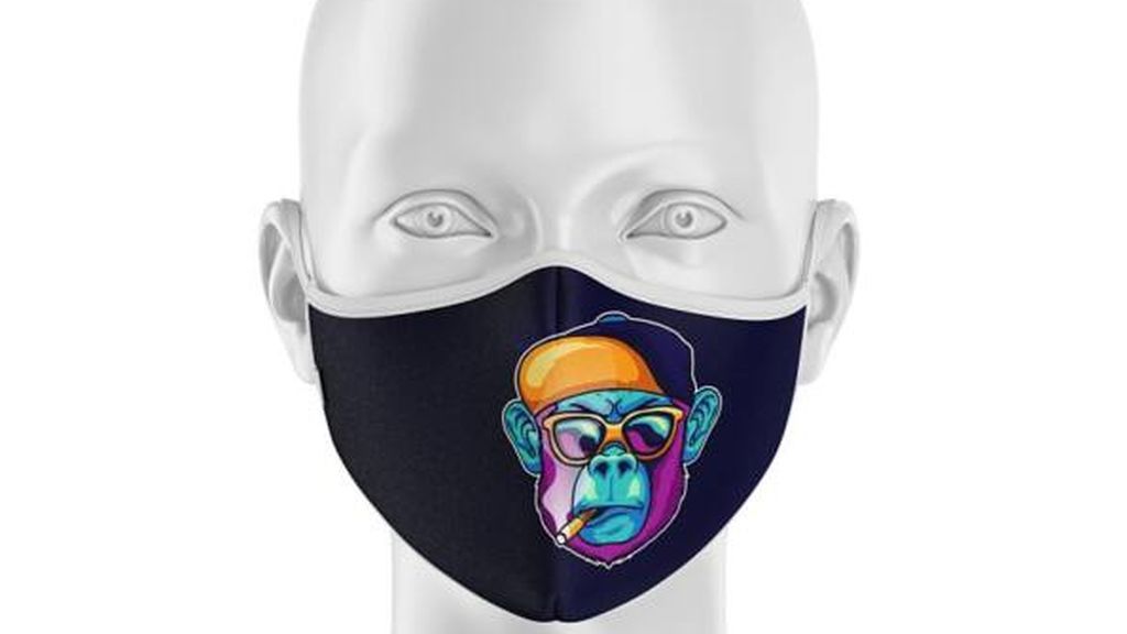 Mascarilla con mono fumando.