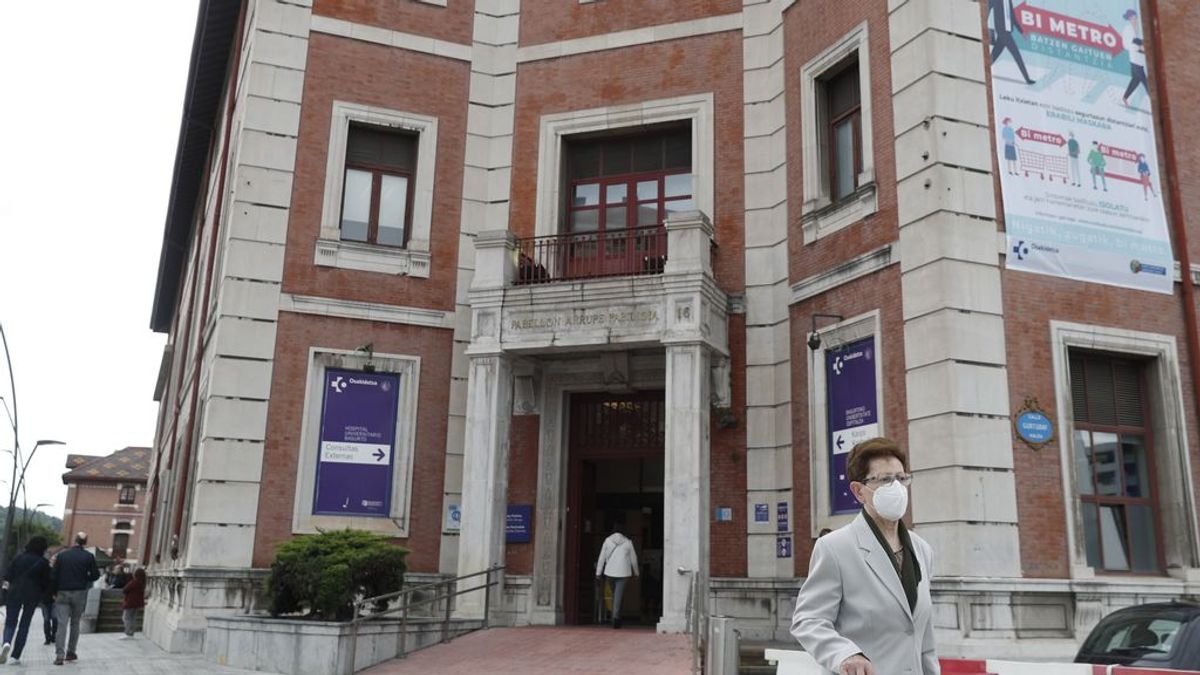Aumentan a 47 los positivos por coronavirus en los focos de los hospitales de Bilbao y Vitoria Aumentan a 47 los positivos por coronavirus en los focos de los hospitales de Bilbao y Vitoria