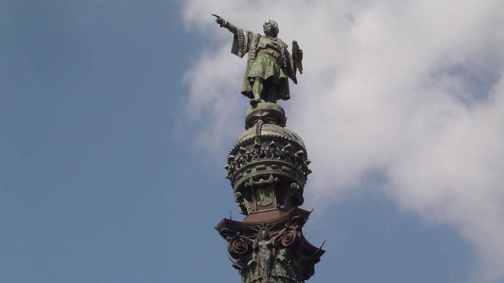 Una manifestación en Barcelona pide retirar la estatua de Colón de la ciudad Una manifestación en Barcelona pide retirar la estatua de Colón de la ciudad