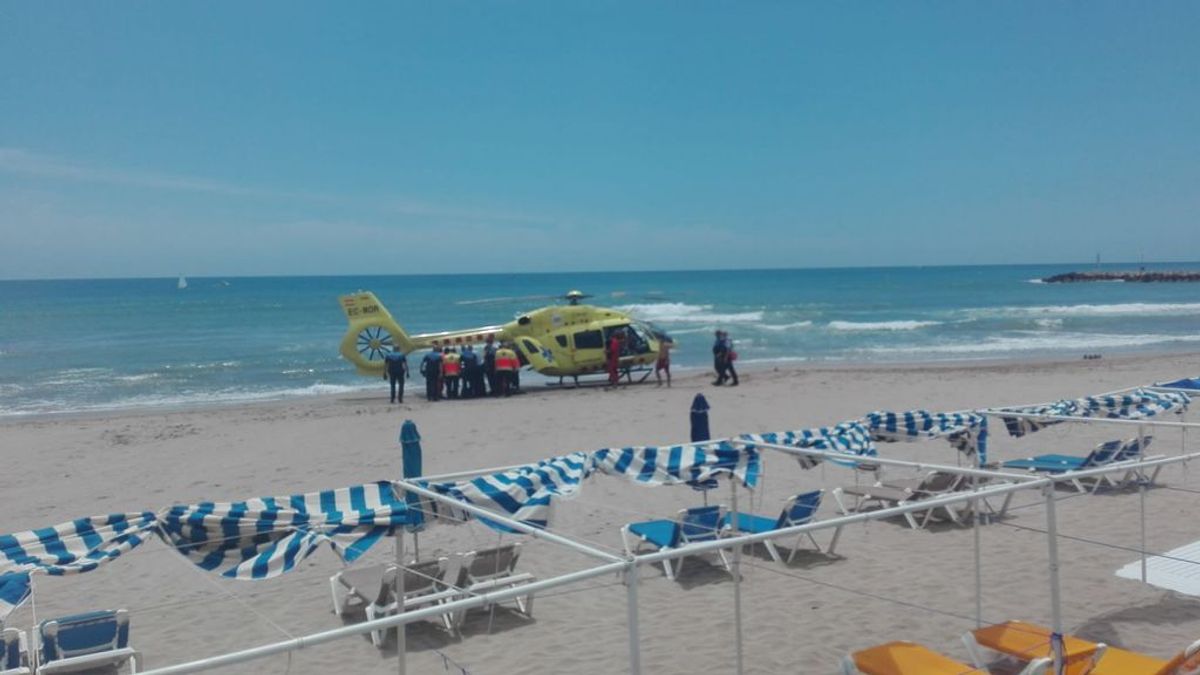 Evacúan en helicóptero a una menor tras ahogarse en una playa de la localidad barcelonesa de Sitges