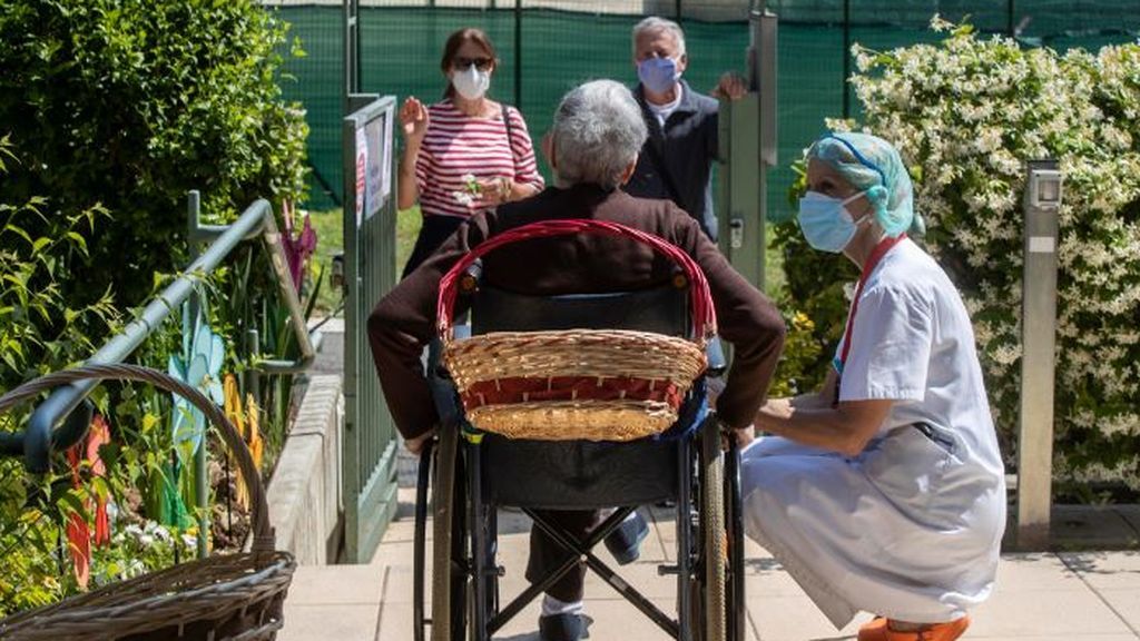 Italia acusa a una enfermera de matar a 8 ancianos en una residencia y de intentarlo con otros cuatro Italia acusa a una enfermera de matar a 8 ancianos en una residencia y de intentarlo con otros cuatro