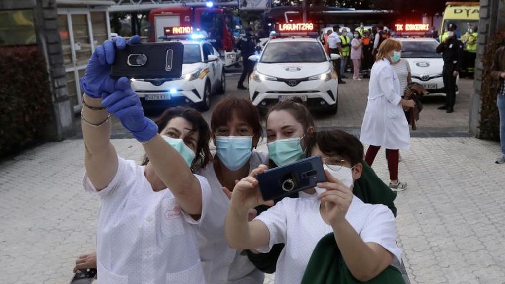 ¿Hasta qué punto hay un 'efecto Narciso' en los selfies que nos hacemos? ¿Hasta qué punto hay un 'efecto Narciso' en los selfies que nos hacemos?