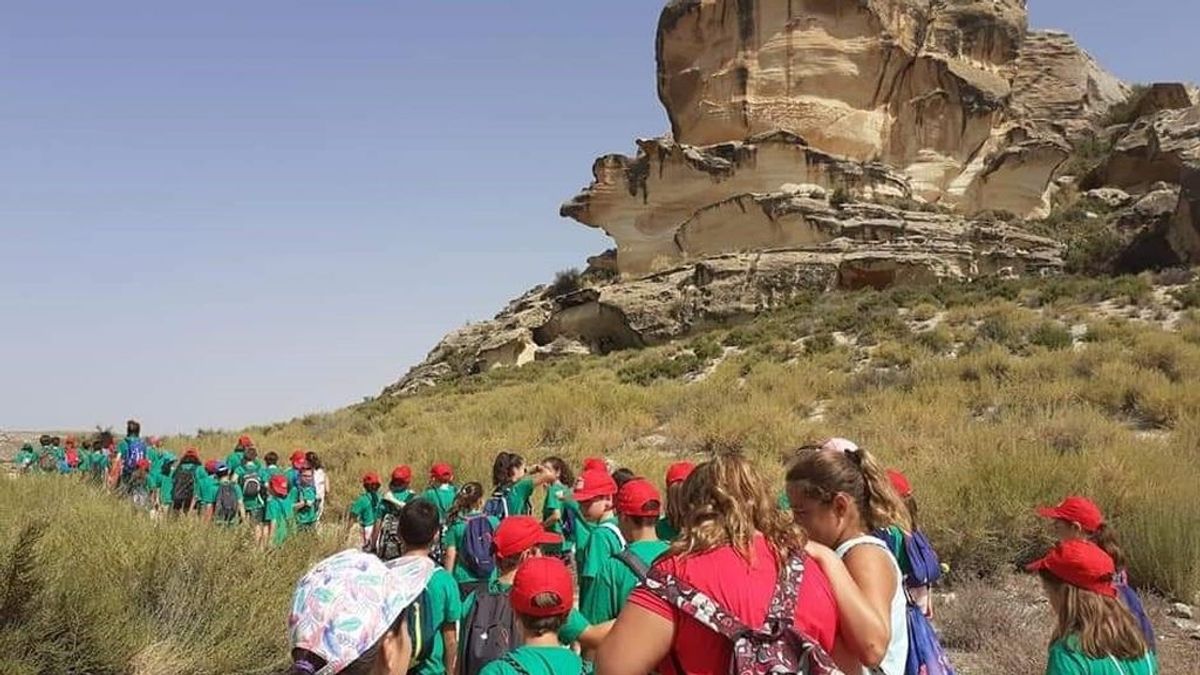 Los campamentos de verano se ponen a punto: grupos reducidos, con mascarilla y manteniendo las distancias Los campamentos de verano se ponen a punto: grupos reducidos, con mascarilla y manteniendo las distancias
