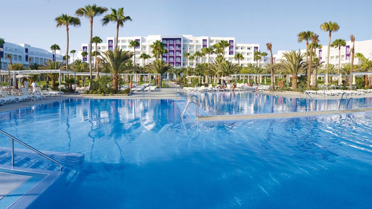 Canarias y Sanidad estudian hacer test selectivos a los turistas que lleguen a las islas Canarias y Sanidad estudian hacer test selectivos a los turistas que lleguen a las islas