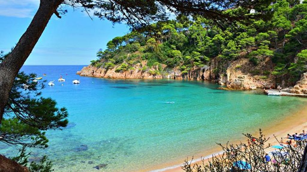 La costa brava será uno de los mejores rincones para los amantes de la playa.