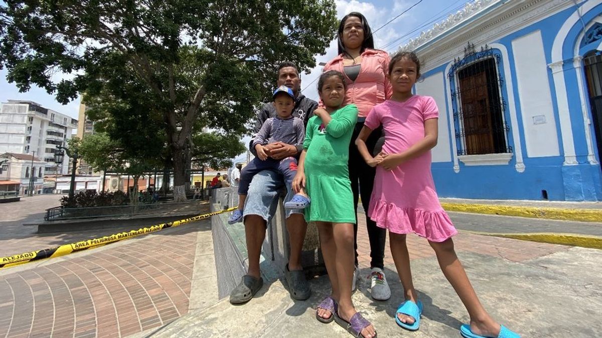 Los migrantes que nadie quiere: cientos de venezolanos esperan en la frontera de Colombia para volver a casa