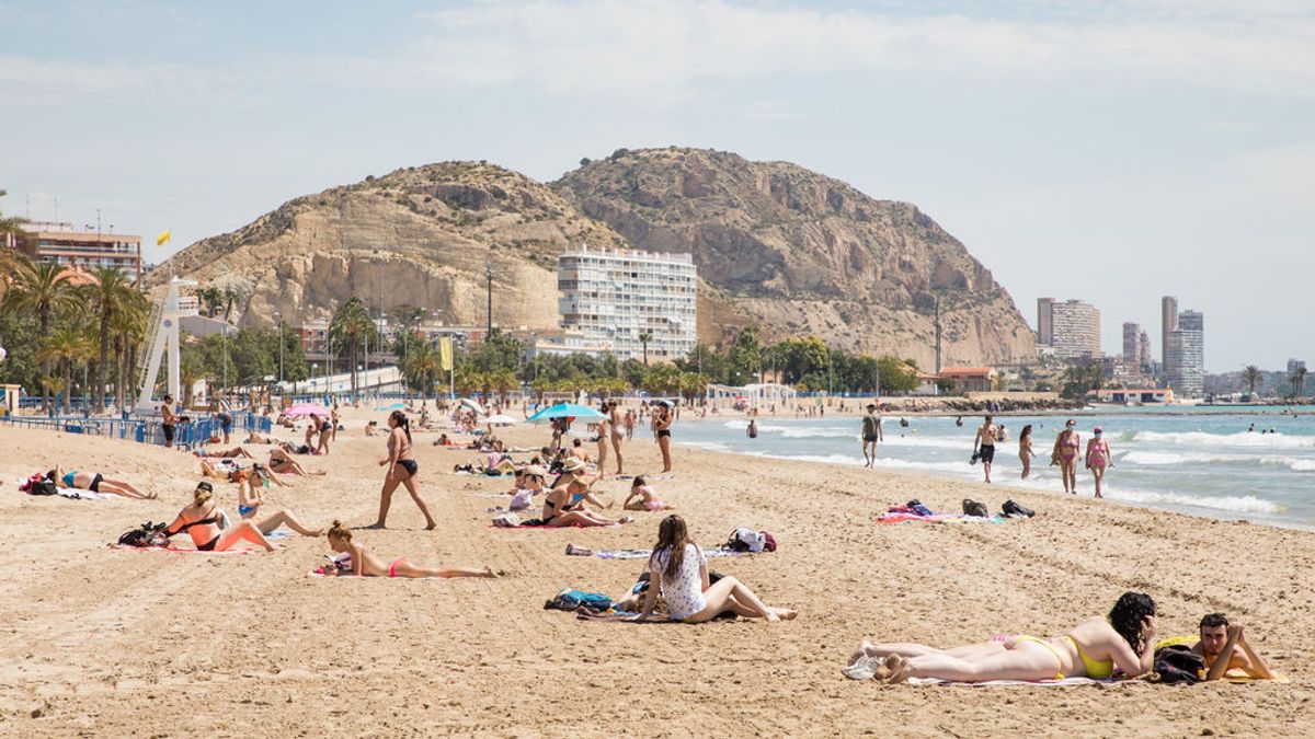 Playa del Postiguet, en Alicante Playa del Postiguet, en Alicante