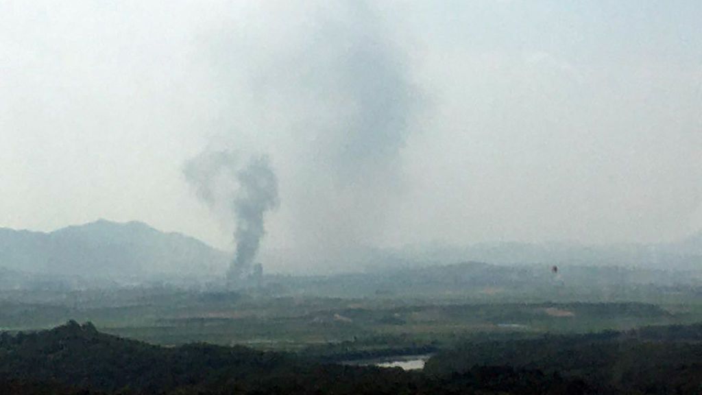 Corea del Norte destruye la oficina de enlace con el Sur tras cortar las comunicaciones Corea del Norte destruye la oficina de enlace con el Sur tras cortar las comunicaciones