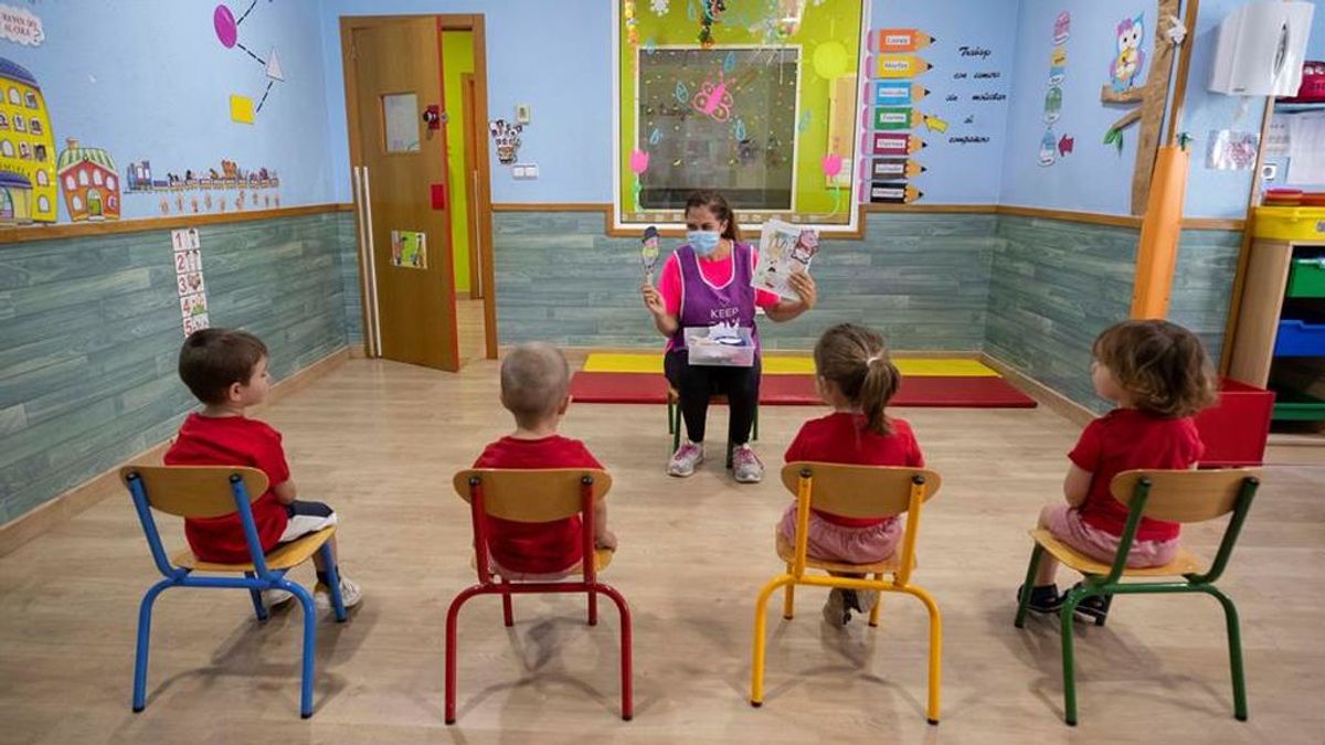 'Grupos burbuja' de pocos niños, la propuesta de los pediatras para la vuelta al cole de los menores de 6 años