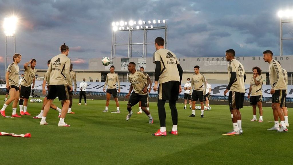 El Real Madrid entrena de noche para que los jugadores se acostumbren a la oscuridad y las luces de Valdebebas: "Es un tema importante"