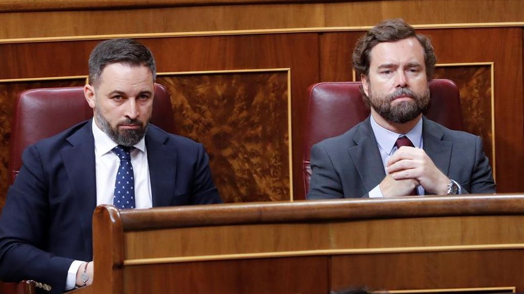 Abascal: “Veo que escandalizo mucho a sus señorías, voy a seguir haciéndolo durante toda la legislatura”