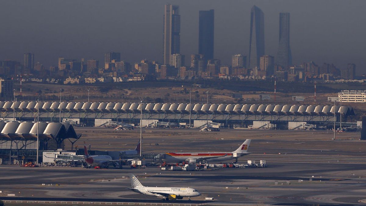 Los aeropuertos estrenan desde el lunes desinfección y camaras termográficas ocultas