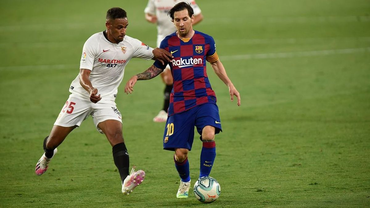 Messi en una accion del partido en el Sánchez Pizjuán