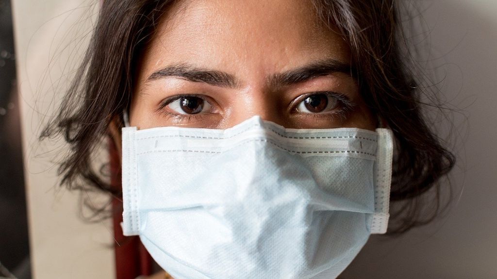 El 'maskné' o acné ocasionado por el uso de mascarilla: las claves para prevenirlo El 'maskné' o acné ocasionado por el uso de mascarilla: las claves para prevenirlo