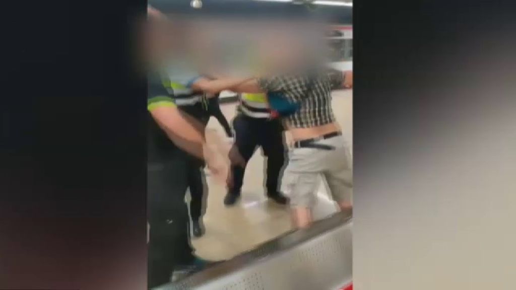 Golpes y forcejeos con un pasajero de Cercanías Madrid que se negó a usar la mascarilla