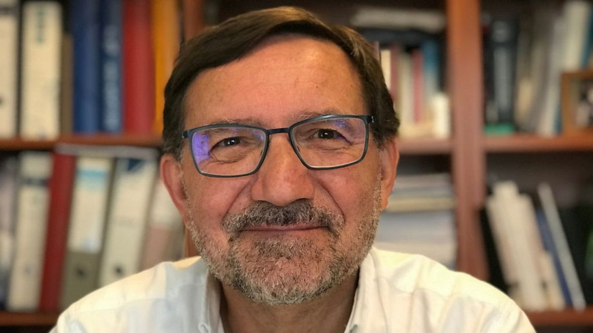 Julio Pardo, neurólogo, pide invertir en investigación: “Mientras no conozcamos qué desencadena la ELA, será difícil combatirla” Julio Pardo, neurólogo, pide invertir en investigación: “Mientras no conozcamos qué desencadena la ELA, será difícil combatirla”