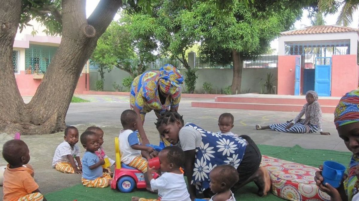 La "odisea" de una voluntaria valenciana: vuelve de Mozambique tras 6 días de viaje en avión, taxi y autobús