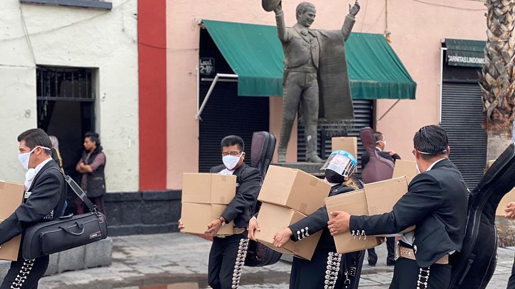 Apoyan a más de 200 mariachis afectados por crisis en Ciudad de México