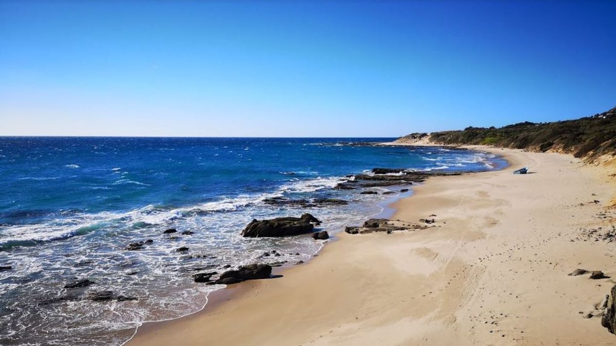 Las siete playas de España perfectas para guardar las distancias de seguridad durante la nueva normalidad