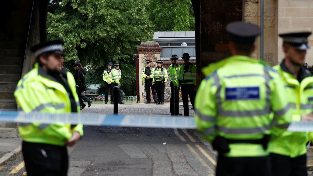 La policía británica rectifica y clasifica como atentado terrorista el ataque con tres muertos en Reading La policía británica rectifica y clasifica como atentado terrorista el ataque con tres muertos en Reading